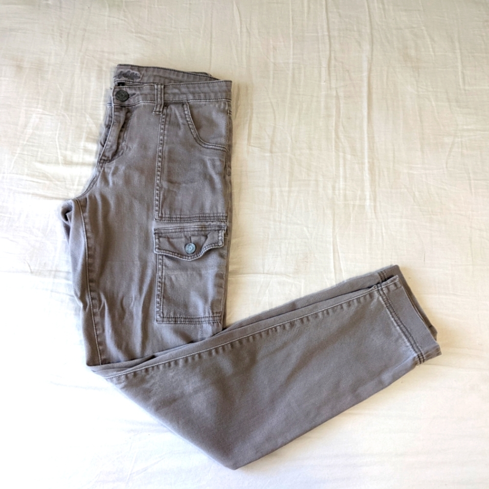 Kut from the Kloth Straight Leg Gray Cargo Pants size 6